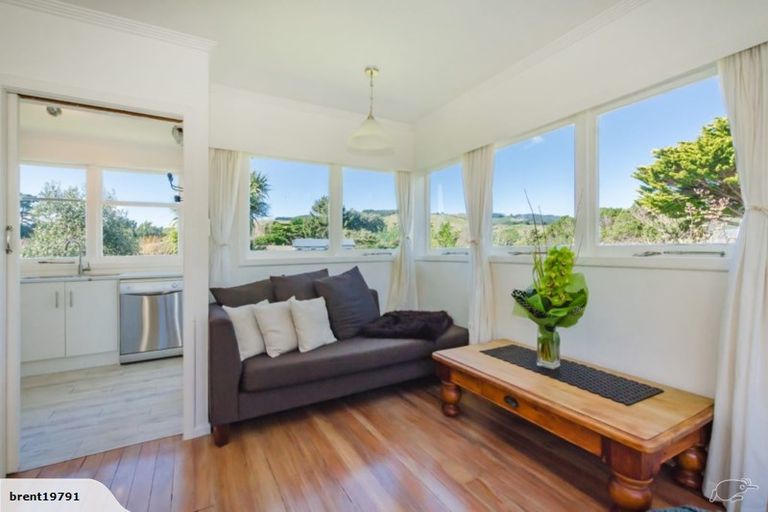 Photo of property in 19 Jeep Road, Raumati South, Paraparaumu, 5032