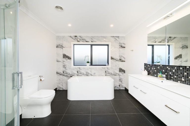 Photo of property in 5 Monarch Drive, Ashhurst, 4810