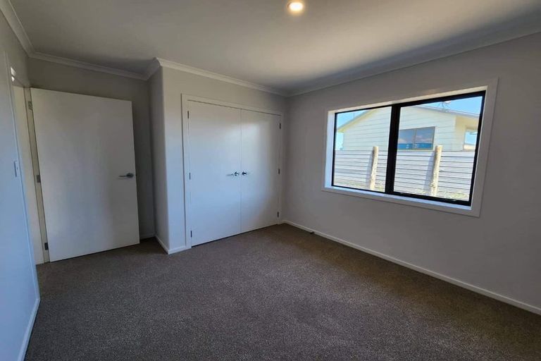 Photo of property in 6a Cross Street, Castlecliff, Whanganui, 4501