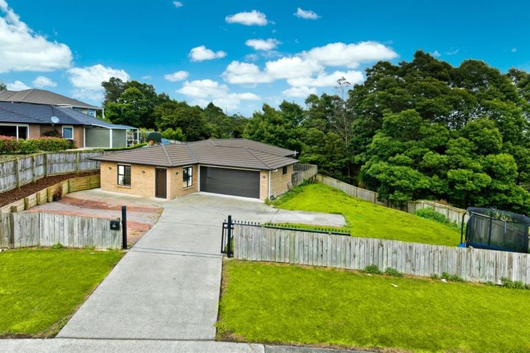 Photo of property in 84 Tiriwa Drive, Massey, Auckland, 0614