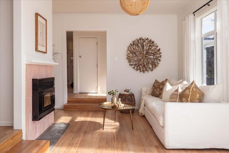 Photo of property in 19 Dunlop Road, Te Puke, 3119