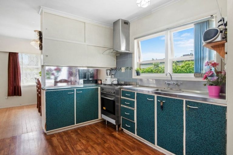 Photo of property in 1/4 Roseburn Place, Pakuranga, Auckland, 2010