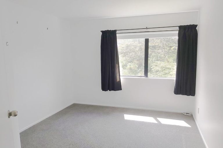 Photo of property in 41 Hewlett Road, Massey, Auckland, 0614