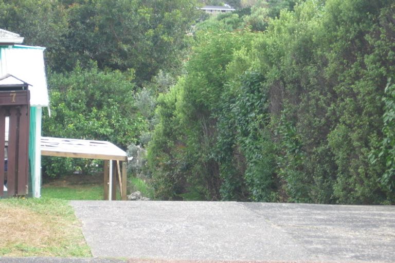 Photo of property in 1/7 Waverley Avenue, Glenfield, Auckland, 0629