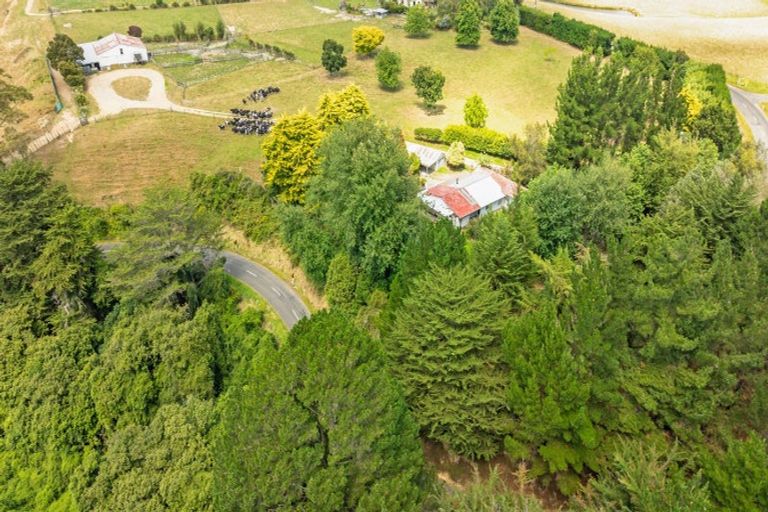 Photo of property in 1384 Taonui Road, Pohangina, Feilding, 4775
