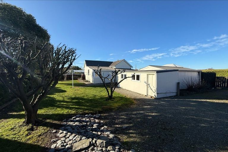 Photo of property in 33 Leonard Street, Waimate, 7924