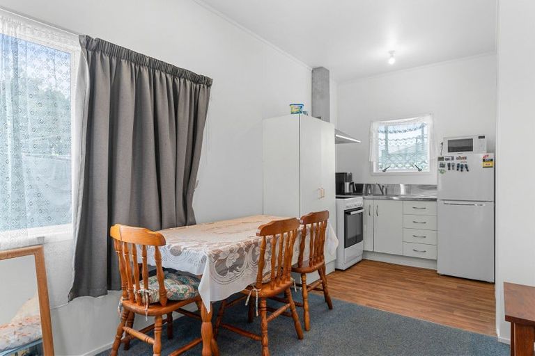 Photo of property in 59c One Tree Point Road, One Tree Point, 0118