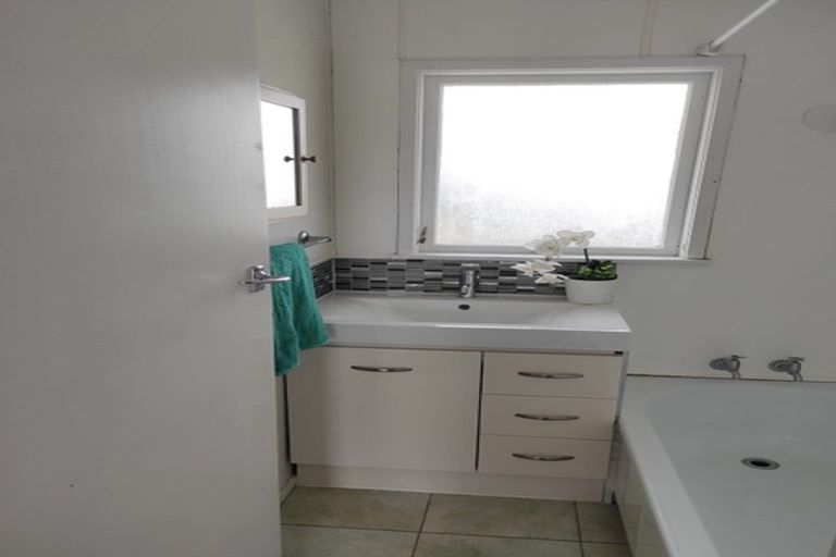 Photo of property in 3/43 Shakespeare Road, Milford, Auckland, 0620