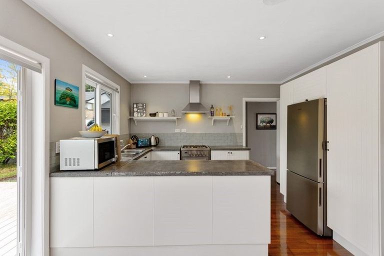 Photo of property in 14 Millbrook Road, Henderson, Auckland, 0612