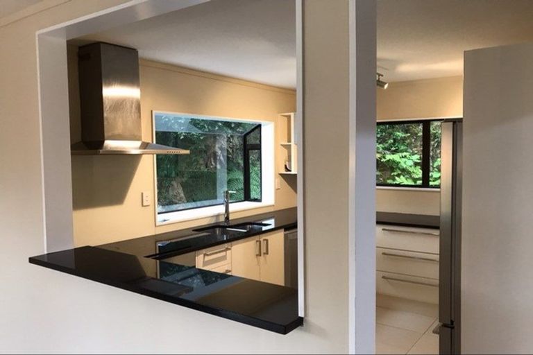 Photo of property in 63 Makara Road, Karori, Wellington, 6012