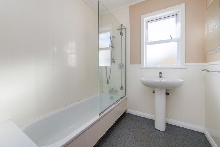 Photo of property in 2390 State Highway 3, Sanson, Palmerston North, 4479