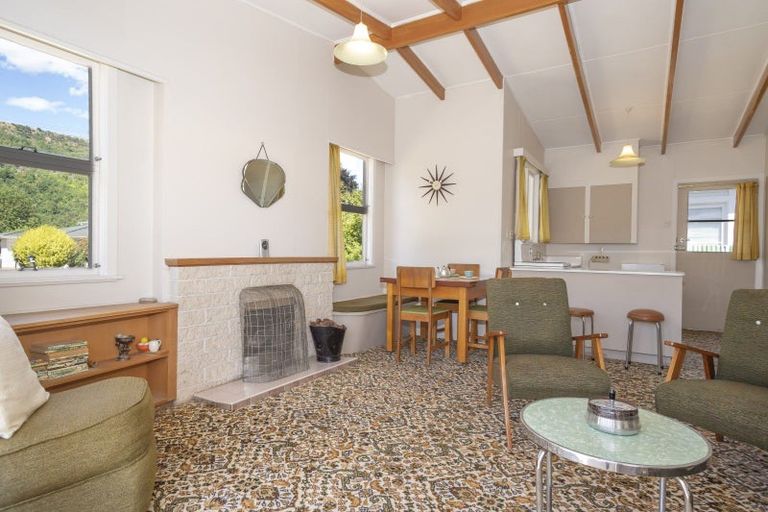 Photo of property in 44 Centennial Avenue, Arrowtown, 9302