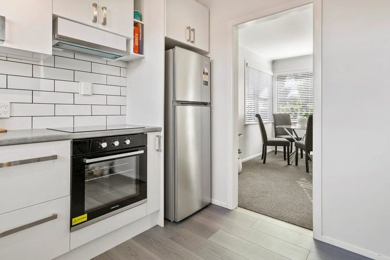 Photo of property in 2/17 Settlement Road, Papakura, 2110