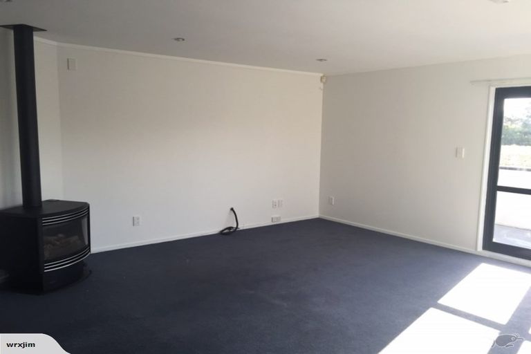 Photo of property in 63a Randwick Crescent, Moera, Lower Hutt, 5010