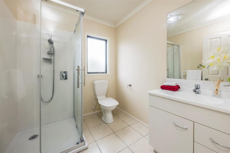 Photo of property in 2 Cuthill Close, Albany, Auckland, 0632