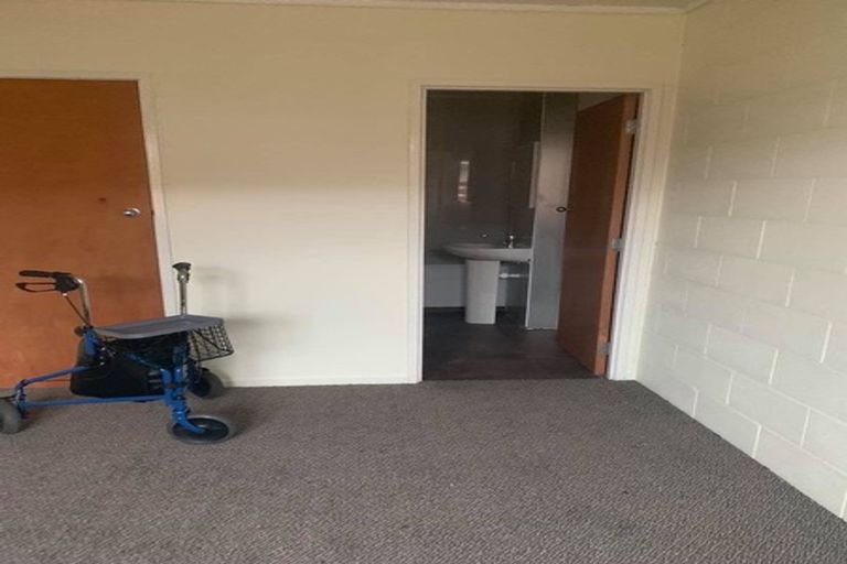 Photo of property in 3 Norman Spencer Drive, Papatoetoe, Auckland, 2104