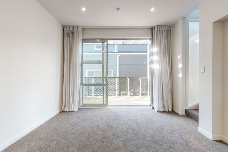 Photo of property in 94c Tinakori Road, Thorndon, Wellington, 6011