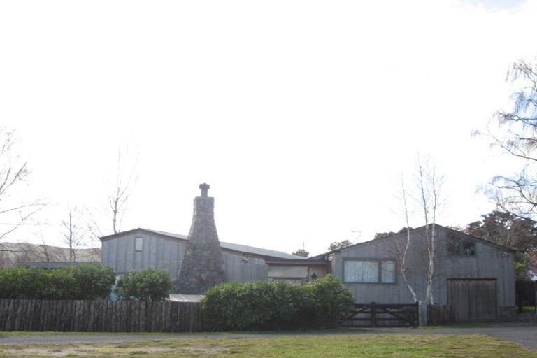 Photo of property in 400 Rereahu Avenue, Hatepe, Turangi, 3382