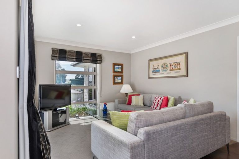 Photo of property in 16 Glenmonarch Place, Pyes Pa, Tauranga, 3112