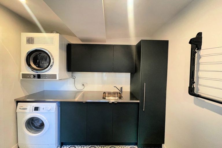 Photo of property in 76 Nottingham Street, Karori, Wellington, 6012