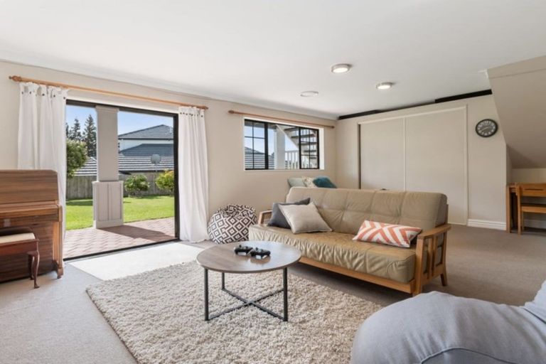 Photo of property in 9 Hinton Place, Pyes Pa, Tauranga, 3112