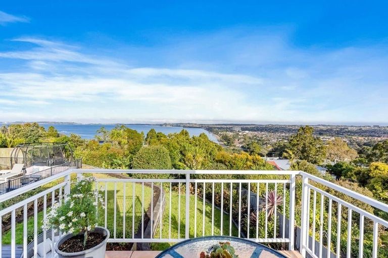 Photo of property in 8 Hillcrest Road, Hatfields Beach, Orewa, 0931