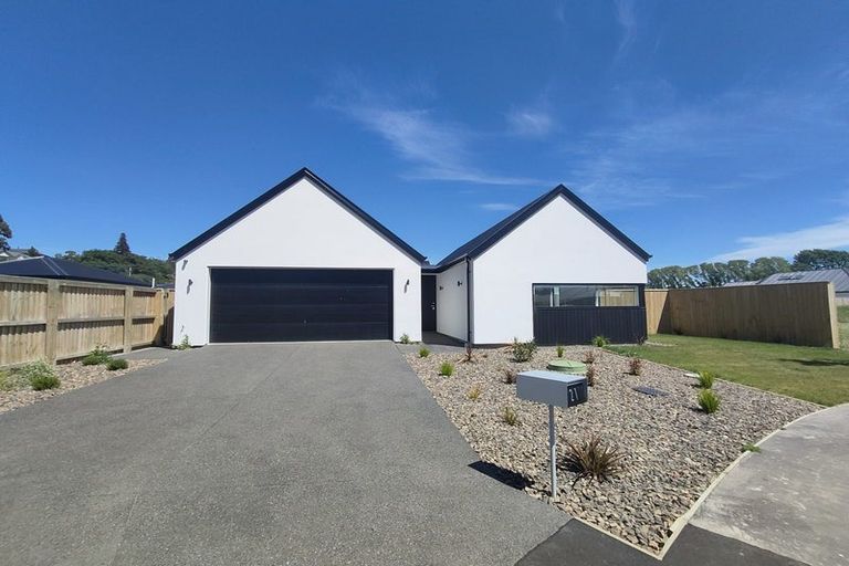 Photo of property in 21 Dray Place, Halswell, Christchurch, 8025