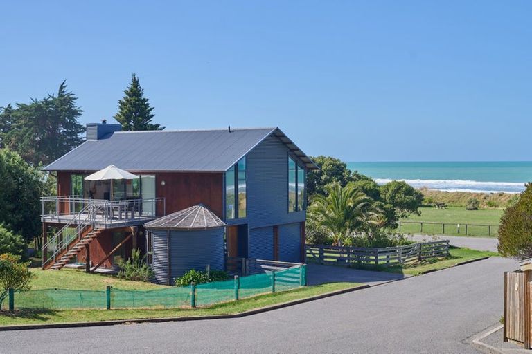 Photo of property in 2 Buxton Place, Gore Bay, Cheviot, 7383