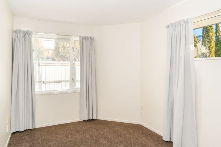 Photo of property in 126 Clarence Street, Riccarton, Christchurch, 8011
