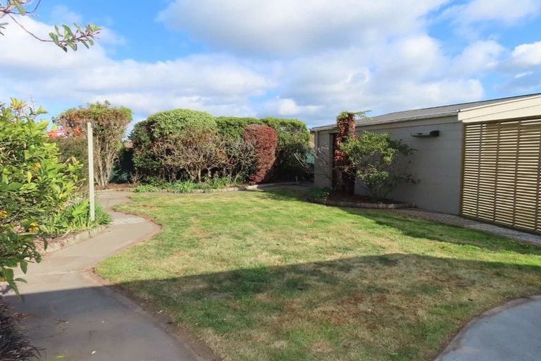 Photo of property in 35 Woodgrove Avenue, North New Brighton, Christchurch, 8083