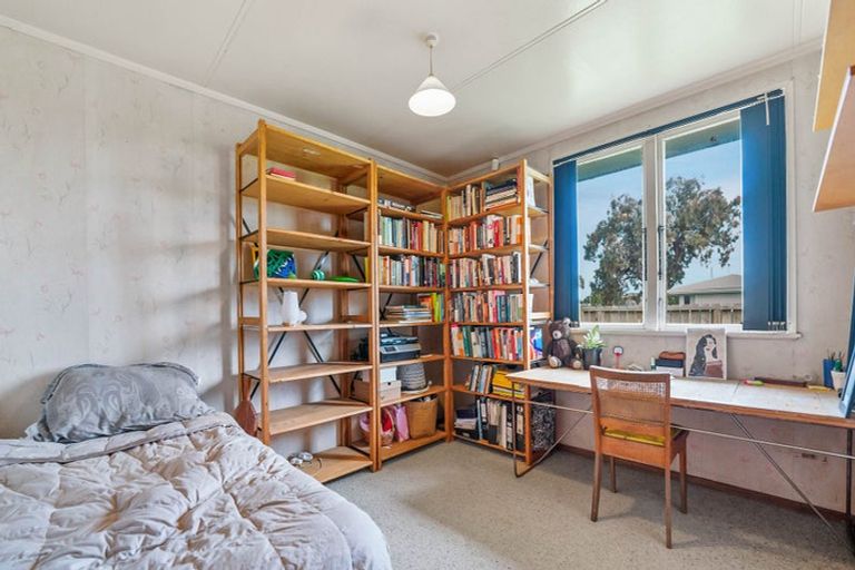 Photo of property in 74 Cranmere Crescent, Mangere East, Auckland, 2024