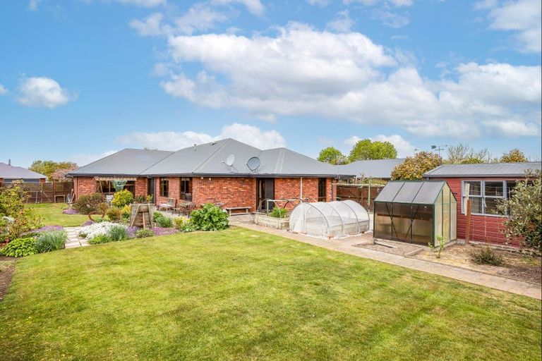 Photo of property in 3 Chartwell Close, Rangiora, 7400
