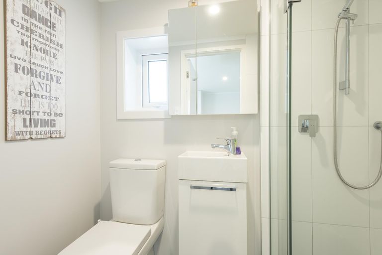 Photo of property in 3/175 Birkenhead Avenue, Birkenhead, Auckland, 0626