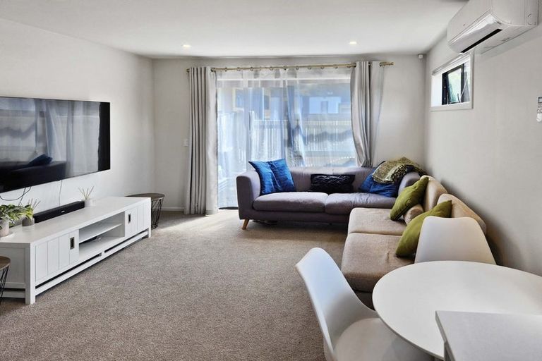 Photo of property in 1/372 Stokes Valley Road, Stokes Valley, Lower Hutt, 5019