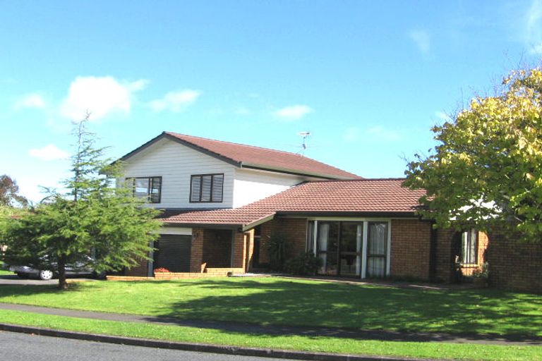 Photo of property in 19 Cornelian Crescent, Half Moon Bay, Auckland, 2012