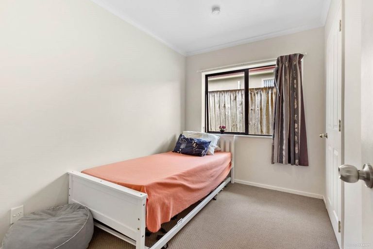 Photo of property in 19 Arlose Place, Westgate, Auckland, 0614