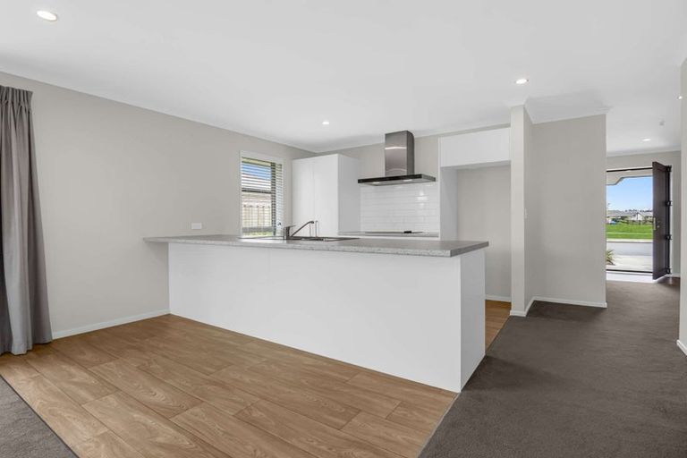 Photo of property in 90 Broadway Parade, Rolleston, 7615
