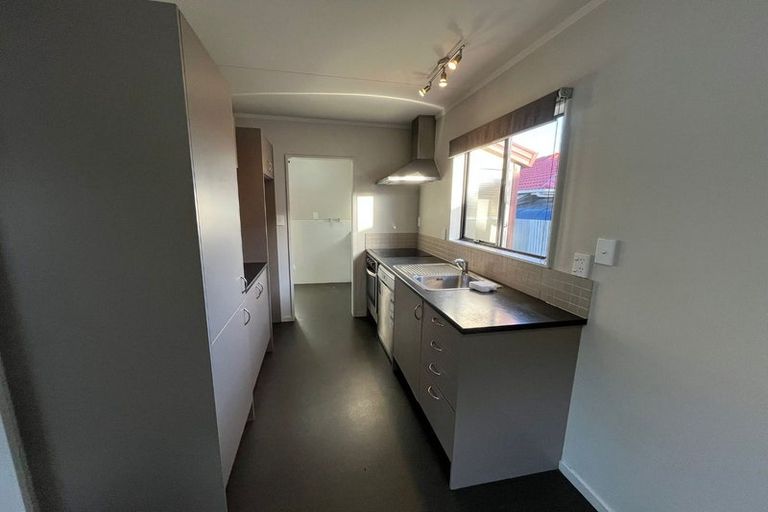 Photo of property in 9 Edgewater Drive, Pakuranga, Auckland, 2010