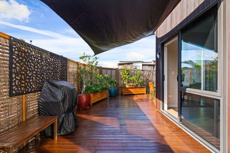 Photo of property in 38 Craigs Way, Hobsonville, Auckland, 0616