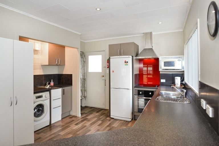 Photo of property in 6/512 Heretaunga Street East, Hastings, 4122