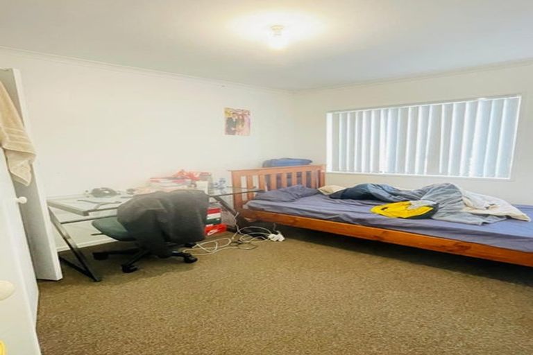 Photo of property in 108 Seaview Road, Glenfield, Auckland, 0629