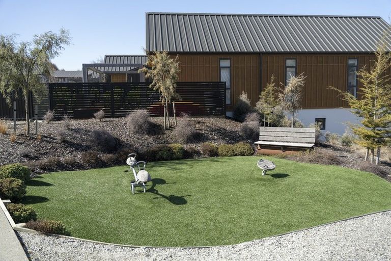 Photo of property in 15/20 George Bullen Lane, Arthurs Point, Queenstown, 9371