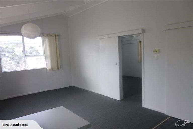 Photo of property in 2 Don Croot Street, Morningside, Auckland, 1021