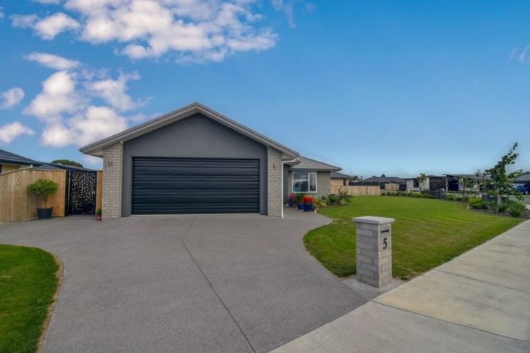 Photo of property in 5 Stoneleigh Drive, Solway, Masterton, 5810