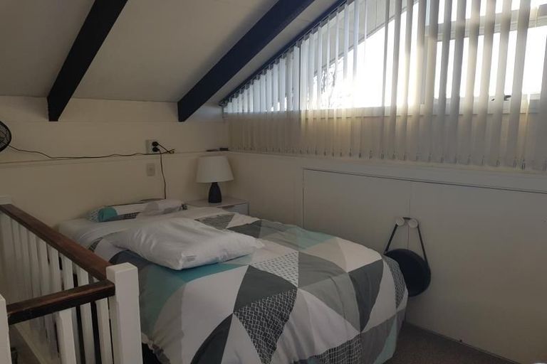 Photo of property in 19 Highfield Place, Avonhead, Christchurch, 8042