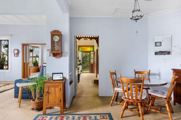 Photo of property in 300 Aberdeen Road, Gisborne, 4010