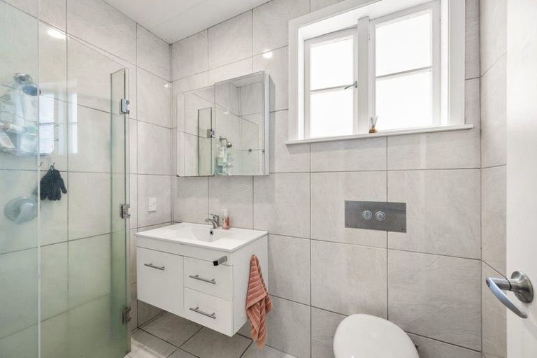 Photo of property in 26 Tinakori Road, Thorndon, Wellington, 6011