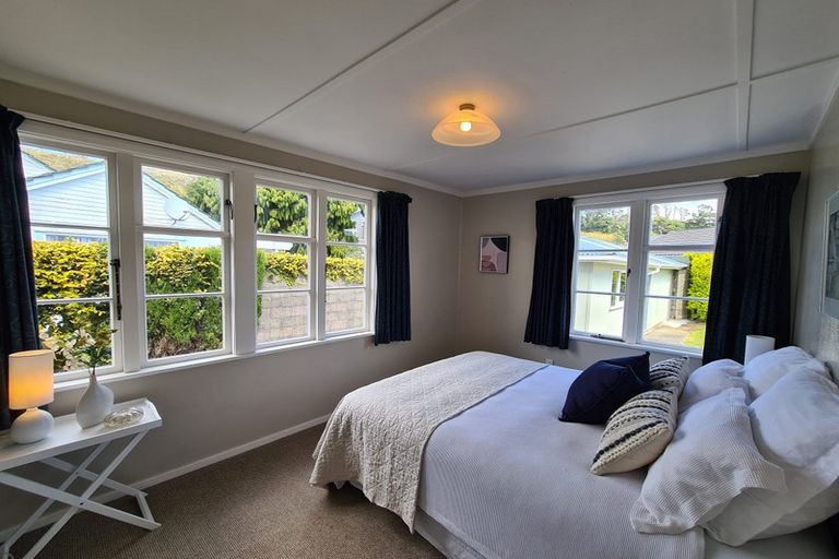 Photo of property in 3 Burke Grove, Naenae, Lower Hutt, 5011