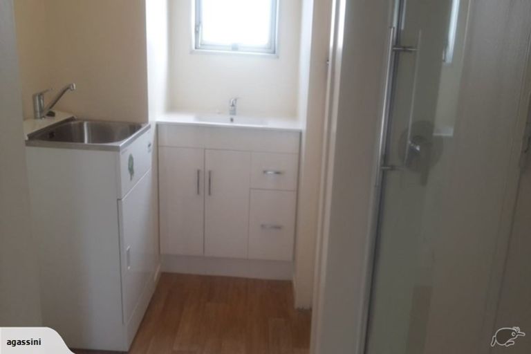 Photo of property in 2/481 Barbadoes Street, Edgeware, Christchurch, 8013