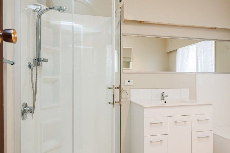 Photo of property in 12a Cecil Place, Cloverlea, Palmerston North, 4412